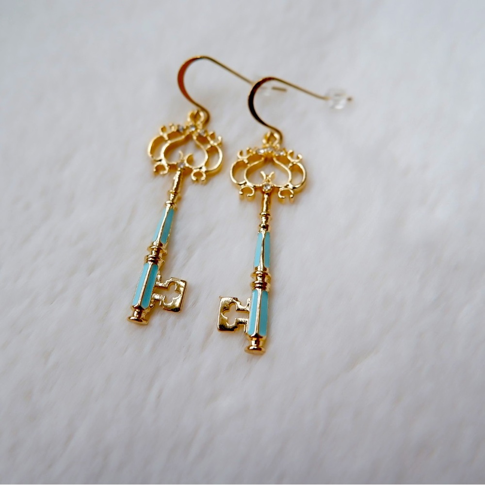 Helen Statement Earrings